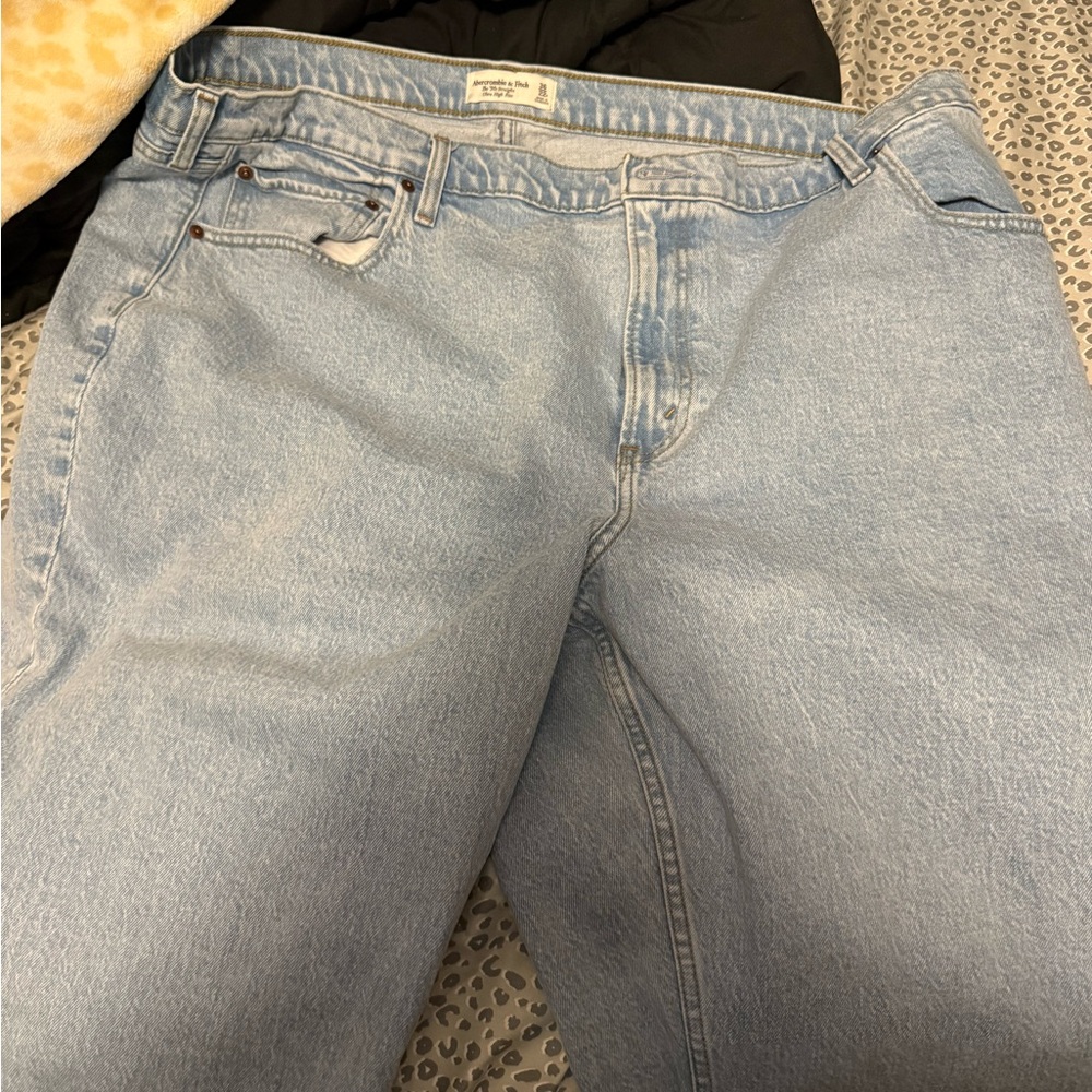 Abercrombie and Fitch 90s straight jean